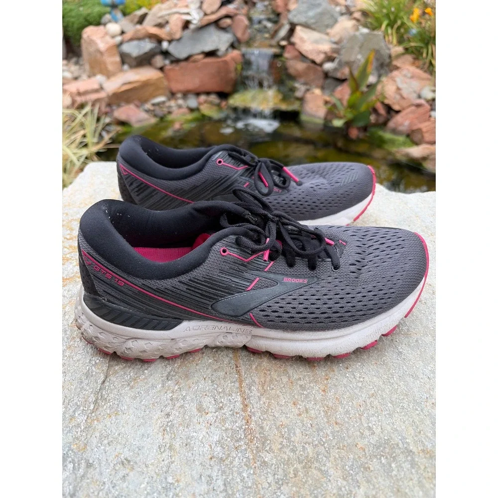 Brooks Adrenaline GTS 19 Womens Running Shoes Gray Pink 1202841B069 Size 9.5